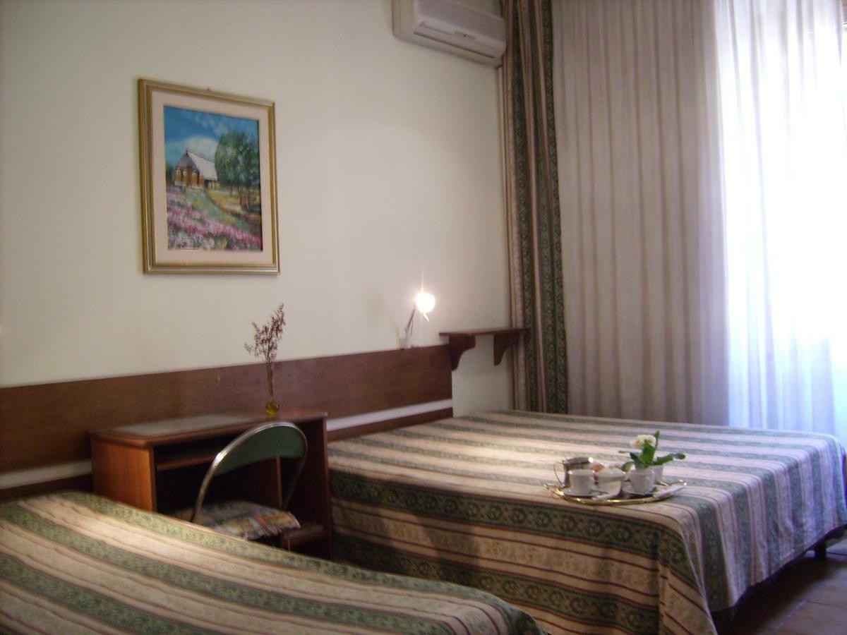 B&B Vaticanrooms Rome Exterior photo